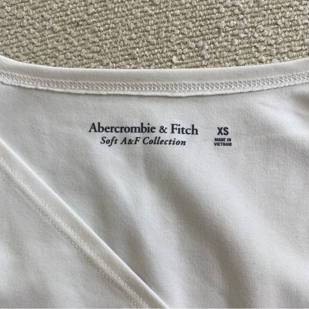Abercrombie & Fitch Long-Sleeve White Bodysuit - Picture 6 of 8